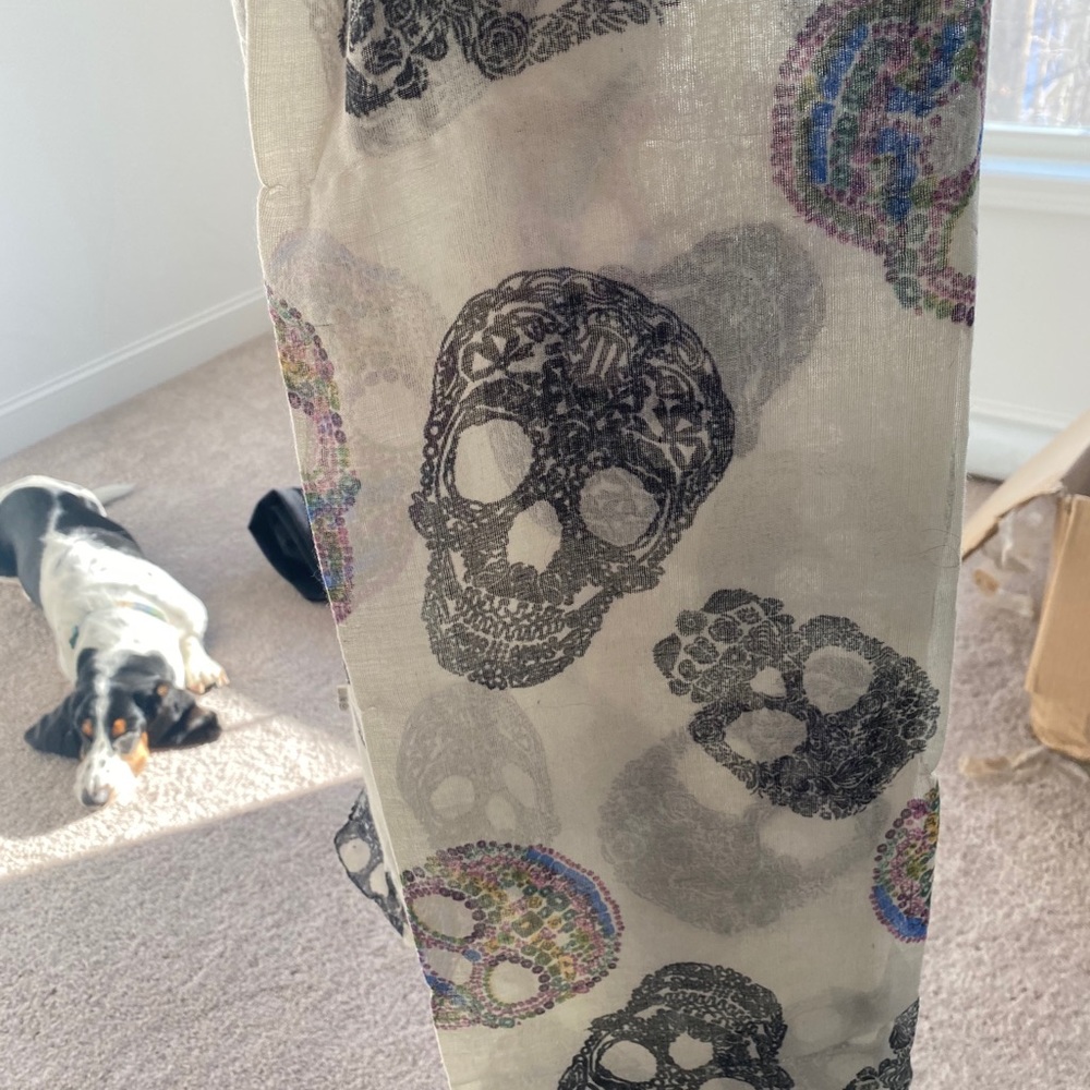 Skull scarf